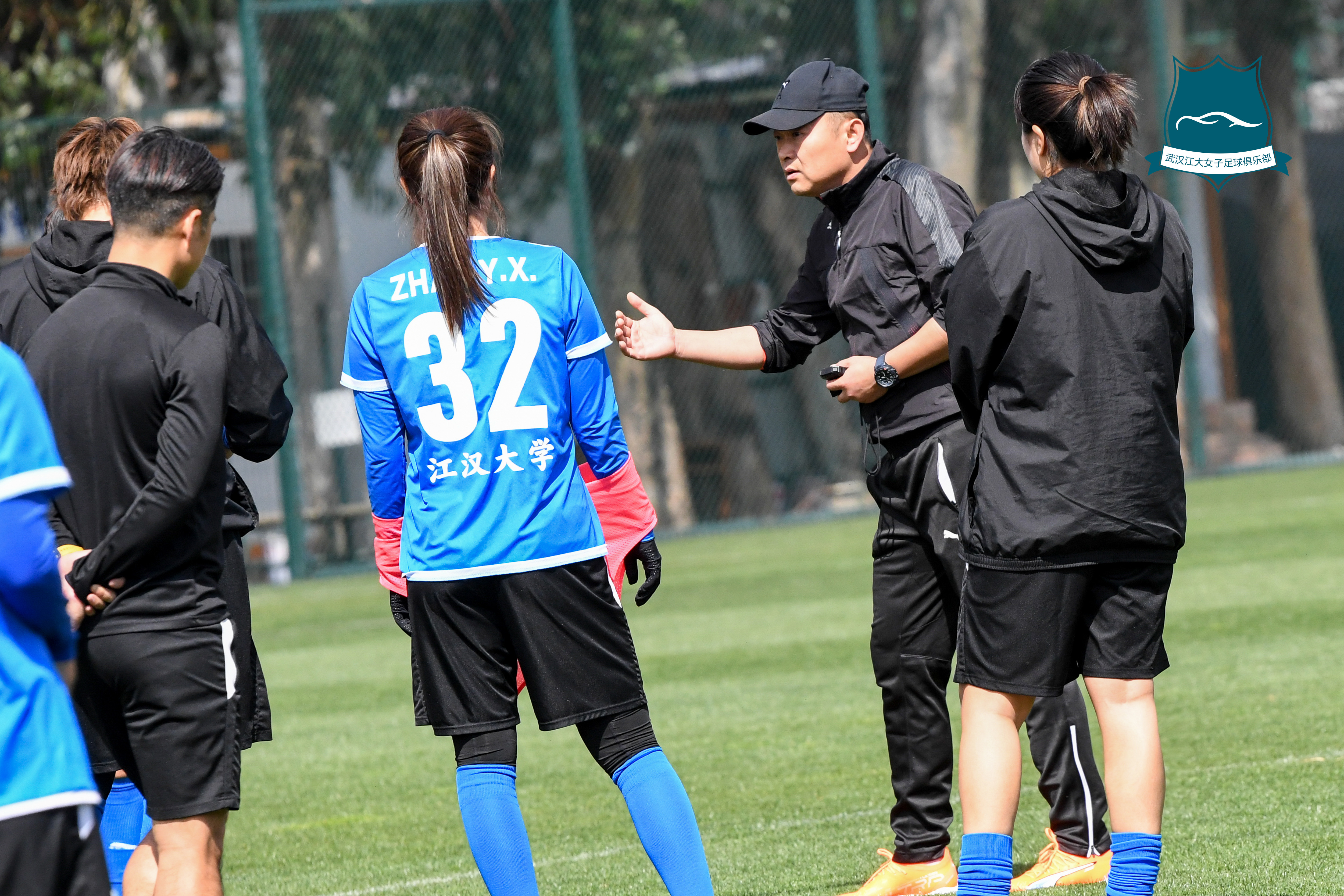 关于缅甸女足全力以赴，为荣誉而战的信息